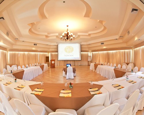A large indoor conference hall.