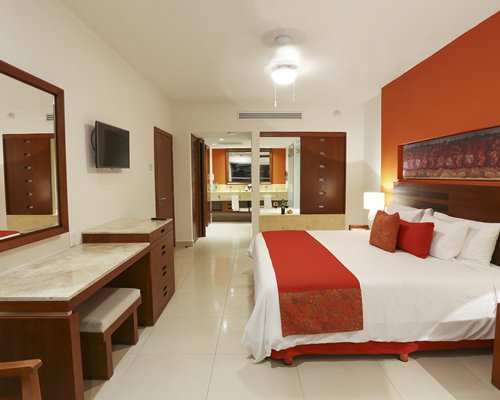 Marival Emotions Resort and Suites