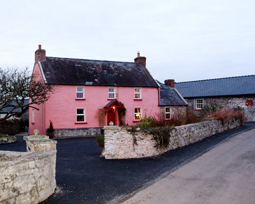 DANGAN LODGE COTTAGE