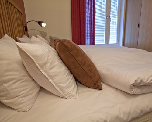 A well furnished bedroom.
