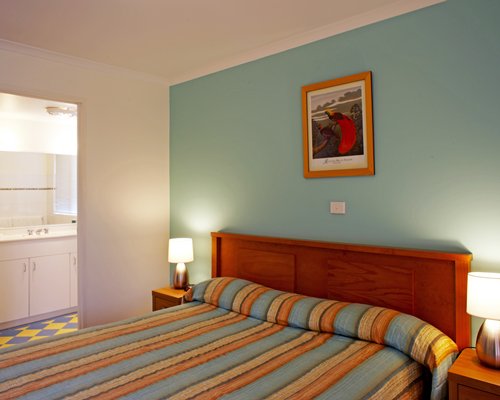 A well furnished bedroom.