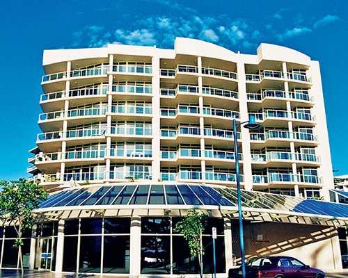 An exterior view of the multi story Worldmark Resort Port Macquarie.