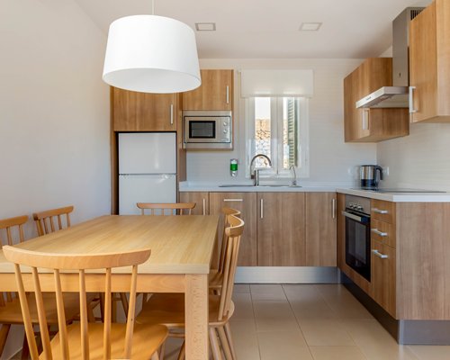 White Sands Beach Club - 4 Nights