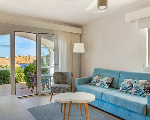 White Sands Beach Club - 4 Nights