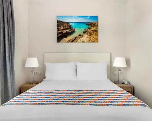 White Sands Beach Club - 4 Nights