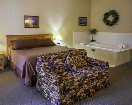 Suites At Attitash Mountain Village