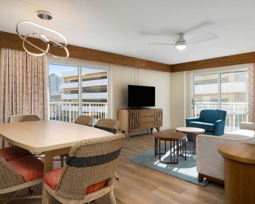 Club Wyndham at Waikiki Beach Walk - 3 Nights