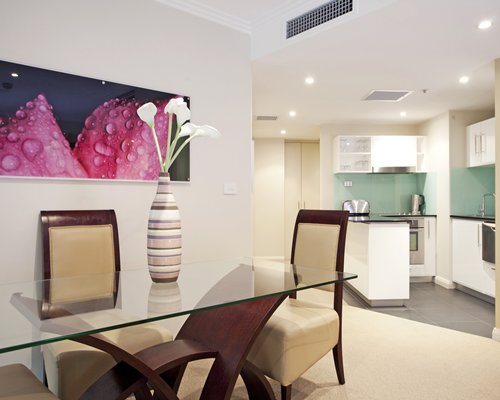 Wyndham Sydney Suites