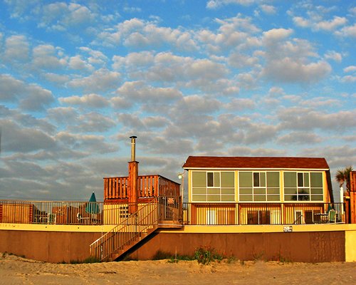 Club Sea Oats