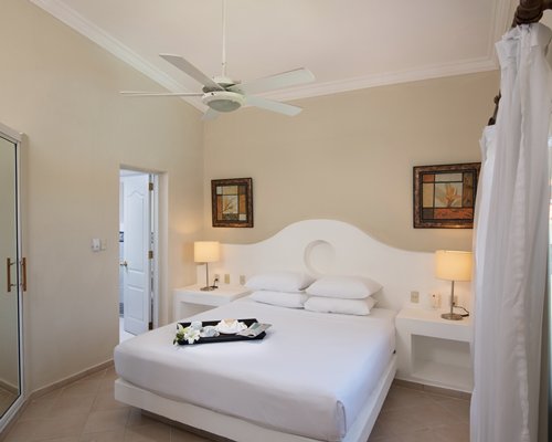The Crown Suites at LHVC Resort