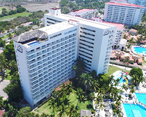 Park Royal Beach Resort Ixtapa by Royal Holiday