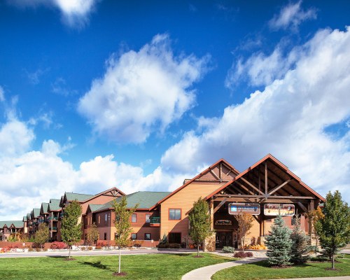 PATHWAY TO UNITS AT WYNDHAM VACATION RESORTS AT GLACIER CANYON.