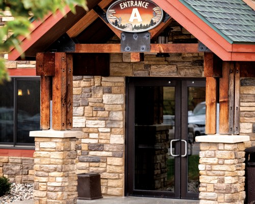 ENTRANCE OF WYNDHAM VACATION RESORTS AT GLACIER CANYON.