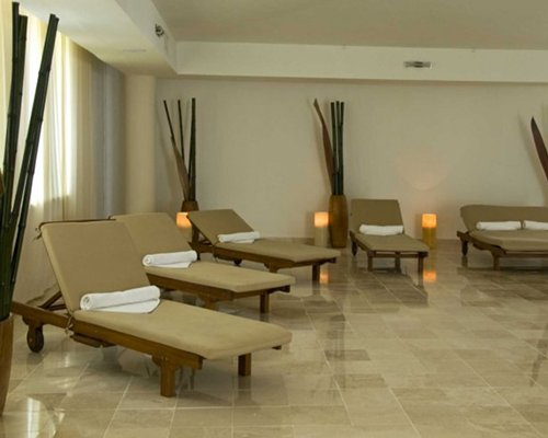 A well furnished indoor spa area.