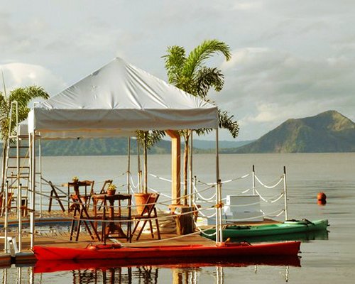 A gazebo at the lake.