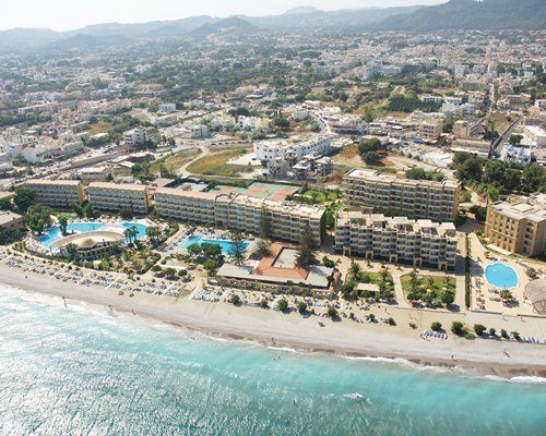 An aerial view of the resort surroundings and the beach.
