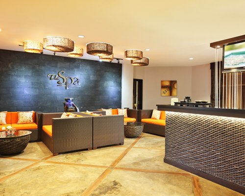 A well furnished lounge area at the Goodway Hotel.
