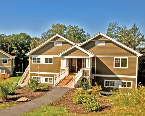 EXTERIOR VIEW OF THE WYNDHAM SHAWNEE VILLAGE CRESTVIEW.