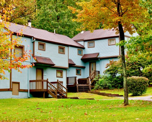 SCENIC EXTERIOR VIEW OF UNITS WITH A STAIRWAY AT WYNDHAM SHAWNEE VILLAGE  CRESTVIEW.