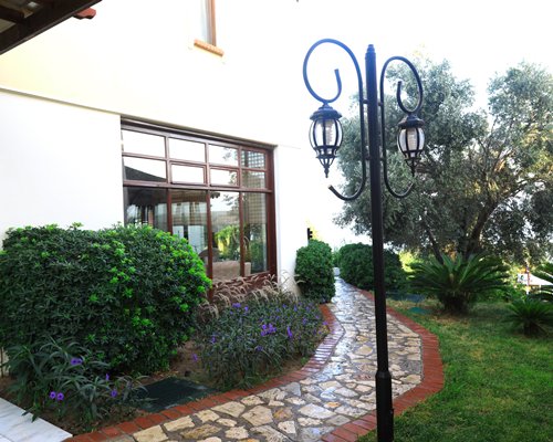 Akay Garden Resort & Suites