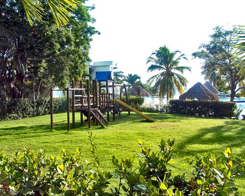 Costa Azul Suites