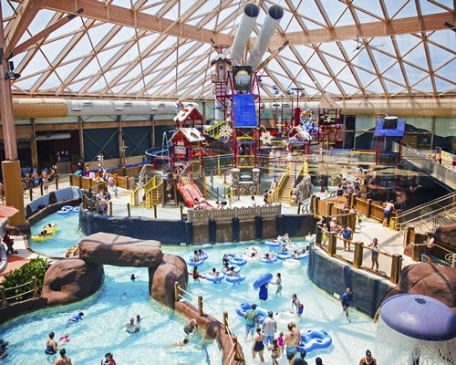 Waterpark fun at Regal Vistas at Massanutten