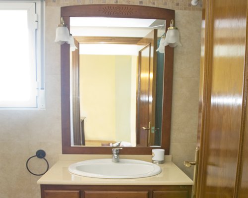 A view of the single sink vanity.