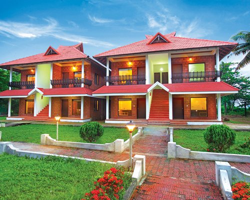 Doves Goldfieldd Lake Resort, Kumarakom Image