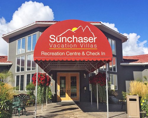 Entrance of the Sunchaser Vacation Villas.