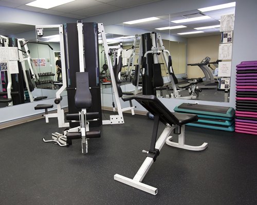 A well equipped indoor fitness center.