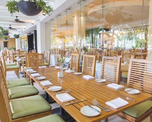 An indoor fine dining restaurant.