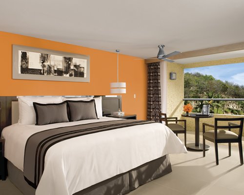 Dreams Huatulco Resort & Spa by UVC