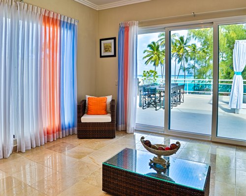 A well furnished bedroom with two twin beds.