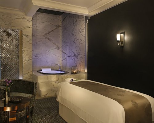 Unwind your day in a luxurious bathtub at Habtoor Palace Resort