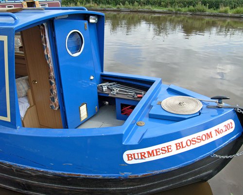 Canalboat Club at Aldermaston Wharf Image