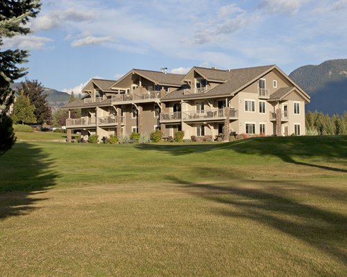 Glacier Village at Meadow Lake Image