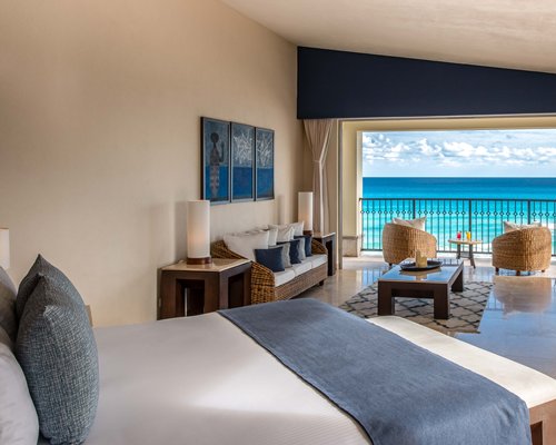 Grand Park Royal Luxury Resort Cancún by Royal Holiday