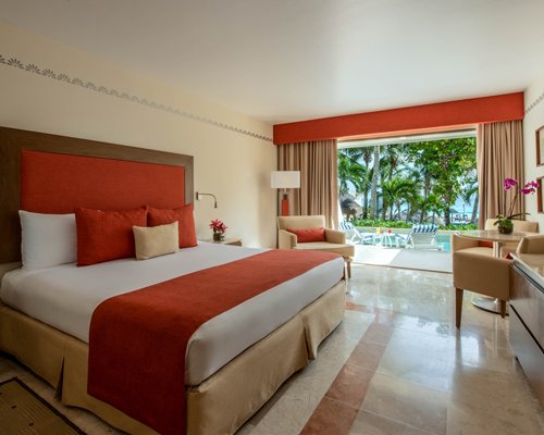 Grand Park Royal Luxury Resort Cancún by Royal Holiday
