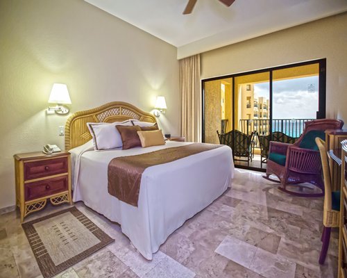 The Royal Sands
