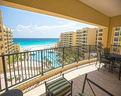 The Royal Sands