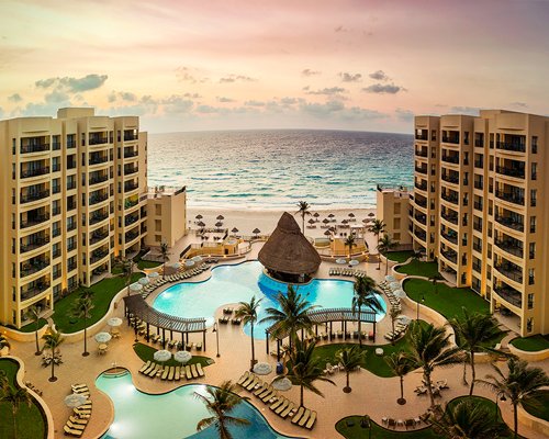 The Royal Sands