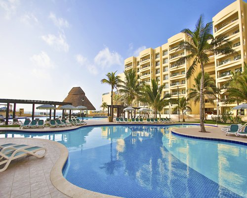 The Royal Sands