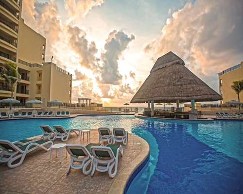 The Royal Sands