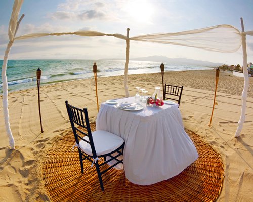A couple dining area at the beach.