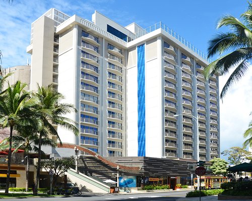 Hokulani Waikiki By Hilton Grand Vacations Club Image