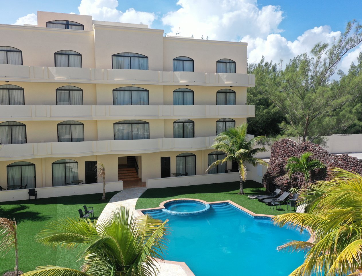 Arenas del Mar Resort