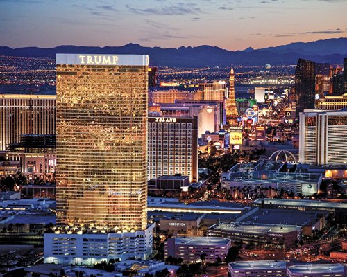 Hilton Grand Vacations Club at Trump International Hotel Las Vegas Image