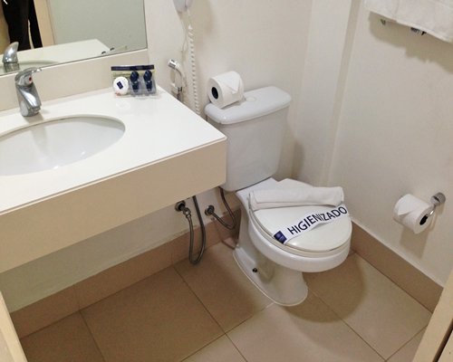 A bathroom with a sink.