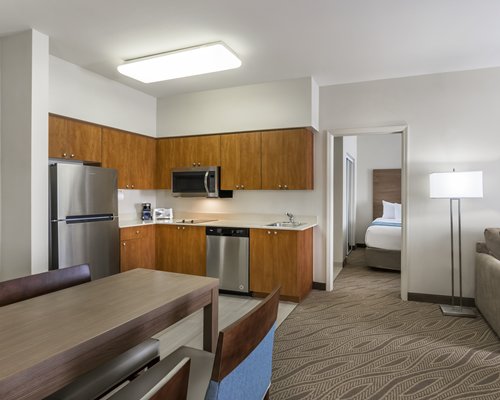 Hawthorn Suites by Wyndham Naples