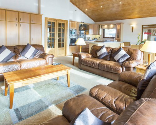 A well furnished living room.